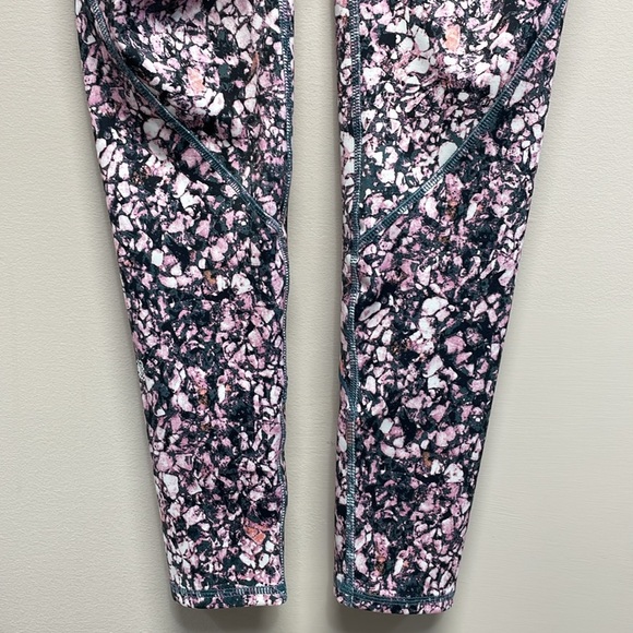 NWT FLX Ascent 7/8 Legging High Rise Lilac Mosaic Print XS - Picture 6 of 15